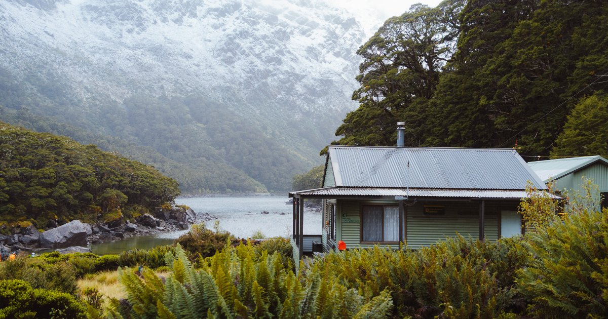 DOC hut bookings: online booking, dates and cancellations