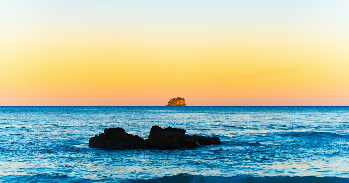 Hot Water Beach camping: two places, two booking systems